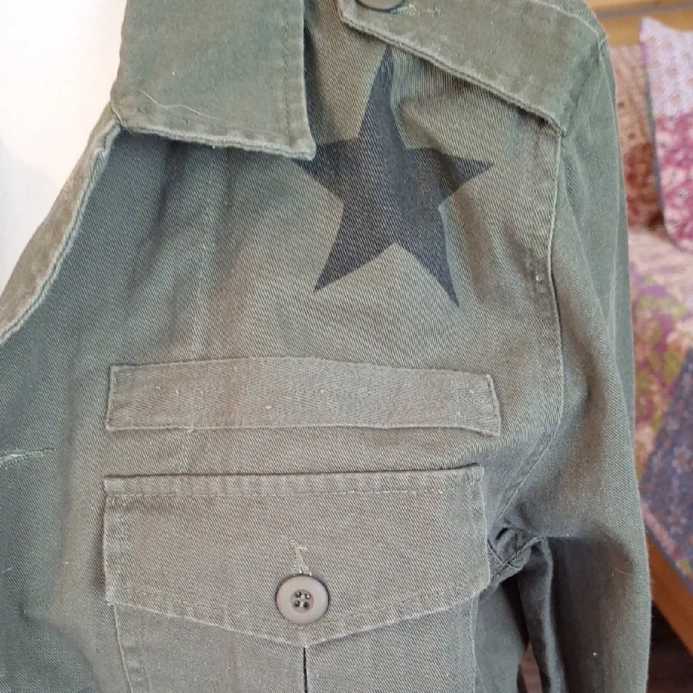 Women's Olive Star-Print Military Field Jacket - Picture 2 of 7